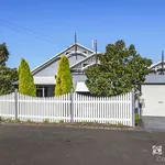 Rent 4 bedroom house in Kiama