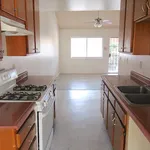 Rent 2 bedroom apartment in Long Beach