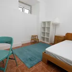 Rent 4 bedroom apartment in Lisbon