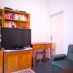 Rent a room of 85 m² in lisbon