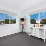 Rent 4 bedroom house in Batemans Bay