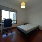 Rent a room in lisbon