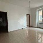 Rent 4 bedroom apartment of 90 m² in Genova