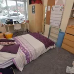 Rent 4 bedroom flat in West Midlands