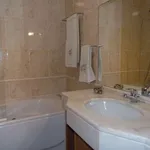 Alugar 2 quarto apartamento de 127 m² em Cascais