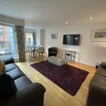 Rent 3 bedroom flat of 90 m² in Glasgow