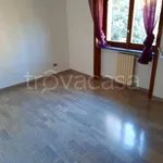 Affitto 3 camera casa di 120 m² in Salerno