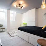 Appartement de 450 m² avec 12 chambre(s) en location à Schaerbeek