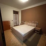 Affitto 3 camera appartamento di 90 m² in Desenzano del Garda