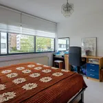 Huur 4 slaapkamer appartement van 164 m² in Sloten/Nieuw-Sloten