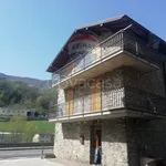 Rent 4 bedroom house of 160 m² in Berbenno