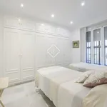 Rent 3 bedroom apartment of 127 m² in Valencia