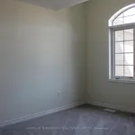 Rent 3 bedroom apartment in Pickering