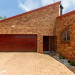 Rent 3 bedroom apartment in Randburg