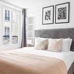 Rent 1 bedroom apartment of 387 m² in Paris