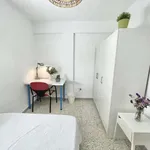 Rent 3 bedroom apartment of 70 m² in seville