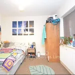 Rent 6 bedroom house in Leeds