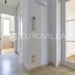 Najam 2 spavaće sobe stan od 220 m² u Zagreb