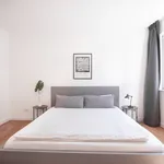 Rent 2 bedroom apartment of 90 m² in Dusseldorf