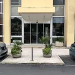 Rent 4 bedroom apartment of 160 m² in lisbon