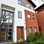 Rent 2 bedroom flat in Manchester