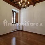 Affitto 3 camera appartamento di 150 m² in Rome