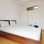 Rent 3 bedroom apartment in Barcelona