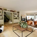 Rent 5 bedroom house of 270 m² in Barcelona