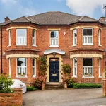 Rent 5 bedroom house in South East England