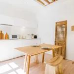 Appartement de 474 m² avec 1 chambre(s) en location à Paris