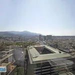 Affitto 6 camera appartamento di 158 m² in Genoa