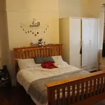 Rent 7 bedroom house in East Midlands