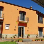 Rent 6 bedroom house of 277 m² in Scisciano