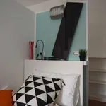 Rent a room in turin