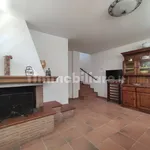 Rent 5 bedroom house of 140 m² in Arezzo