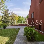 Rent 6 bedroom house of 350 m² in Basiglio