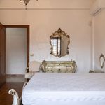 Rent 1 bedroom apartment of 148 m² in ROMA