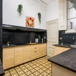 Rent a room of 244 m² in barcelona