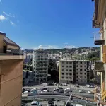 Affitto 4 camera appartamento di 93 m² in Genoa