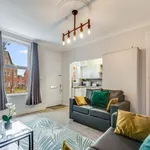 Rent 4 bedroom house in Leeds