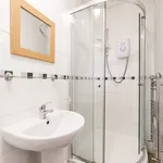 Rent 6 bedroom house in Leeds