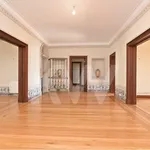 Rent 6 bedroom house of 670 m² in Lisbon