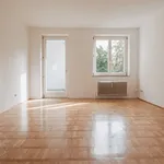 Rent 4 bedroom apartment of 92 m² in Südstadt