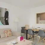 Rent 2 bedroom apartment of 915 m² in Málaga