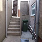 Rent 3 bedroom flat in Wales