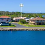 Rent 4 bedroom house in Port Macquarie