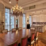 Rent 4 bedroom apartment of 260 m² in Paris