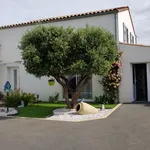 Rent 5 bedroom house of 151 m² in Port-des-Barques