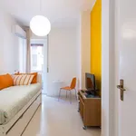 Rent 2 bedroom apartment of 65 m² in milan