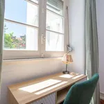 Rent a room in lisbon